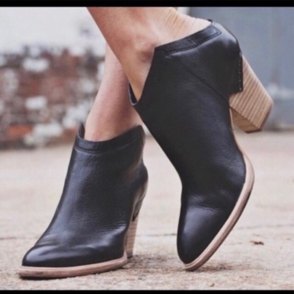 Dolce Vita Booties